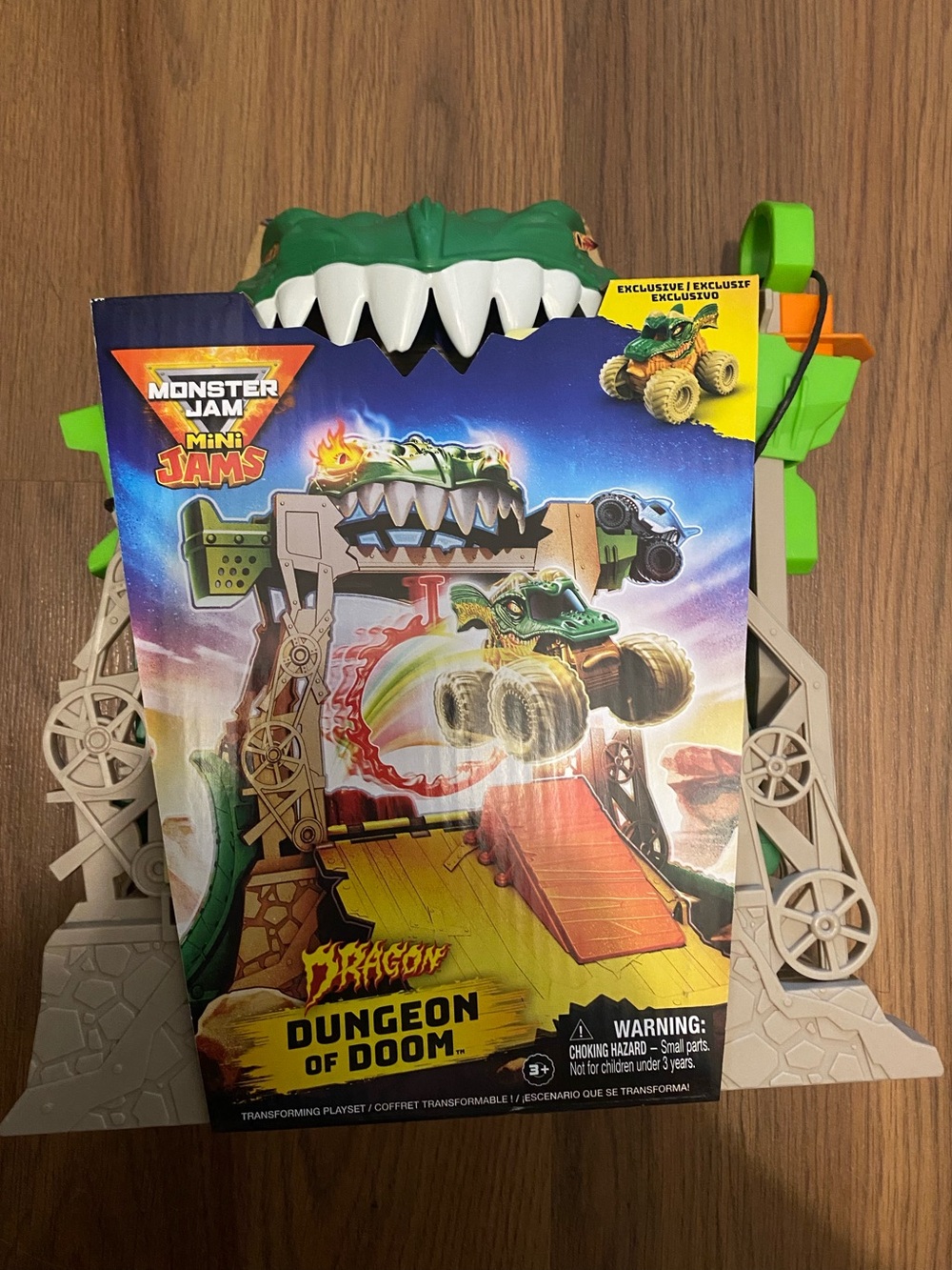 Monster Jam. Mini Jams Dragon Dungeon of Doom Playset